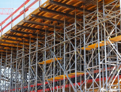 Unsure on whether you need to hire a scaffolding company? Here’s how to decide. 